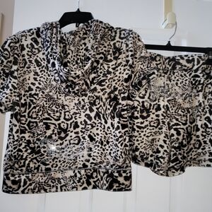 Juicy Couture Ocelot Leopard Velour tracksuit 2 pc set Hoodie and Shorts size L